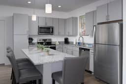 2 King Suites + Pool Near Oak Mountain