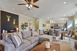 Beautiful Historic Home | Sleeps 16 | Amphitheater