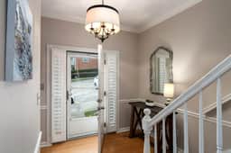 Executive 3-Bed Townhouse w/ 2-Car Garage