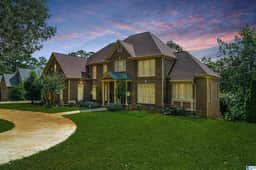 Fairways Abound — Hot Tub · Sleeps 24 · Estate on the Fairway - Image 2