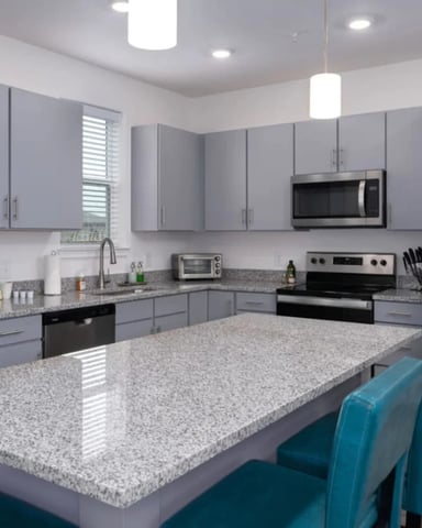 Full kitchen in a Pelham townhome