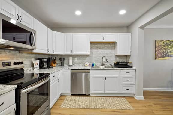 3 BR 2 BA Duplex near interstate