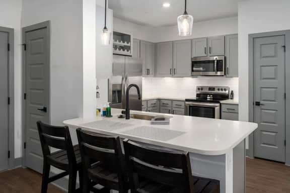 Grandview Getaway:Apartment with Amazing Amenities