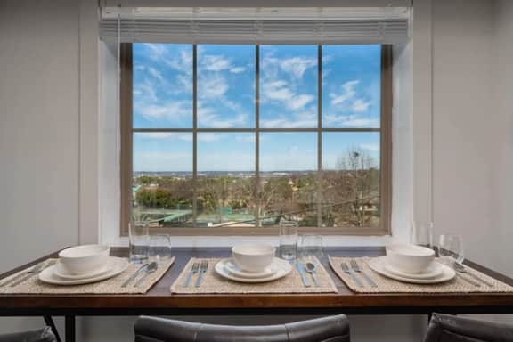 Highland Park Apt w/ Skyline Views + Parking