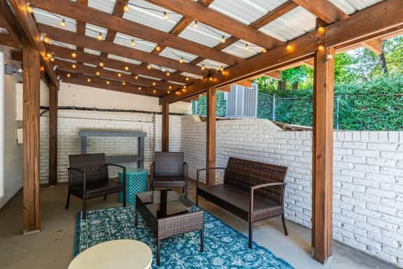 Hoover Townhouse|Great location|3 BR 3 Bath