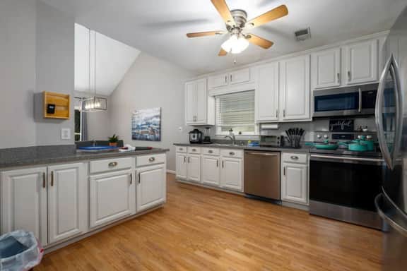Hoover Townhouse|Great location|3 BR 3 Bath