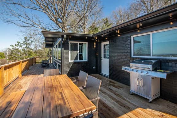 Luxurious Retreat w/ Stunning Views | Sleeps 16