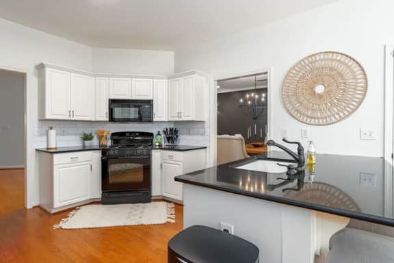 Perfect for Families | Gated Community | Lake