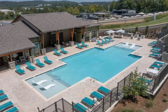Resort Pool & Gym | 2 King Suites w/ Private Baths | 5 Min to Oak Mtn - Imagen 3