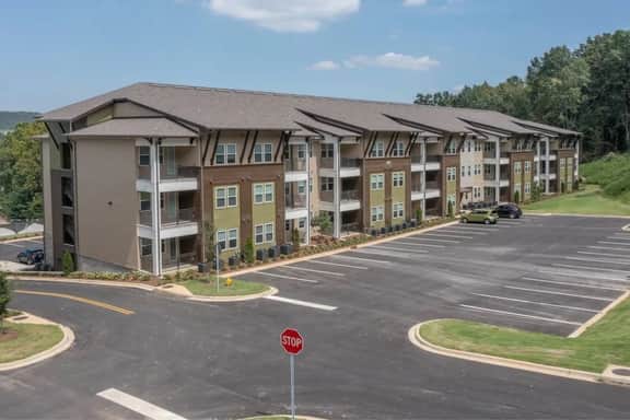 Stylish Stay Off I-65 • Pets Welcome!
