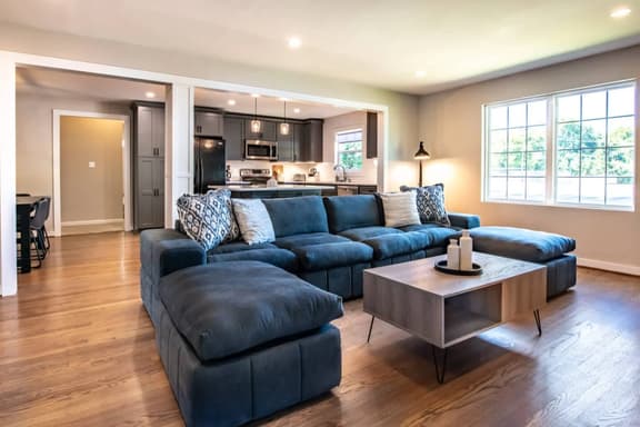 Family Retreat in Birmingham – 7BR/4BA - Imagen 1