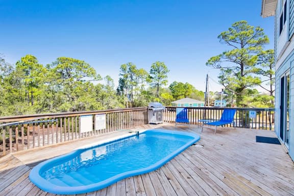 Sleeps 16 · Private Pool · 3 Blocks to Beach - Image 1
