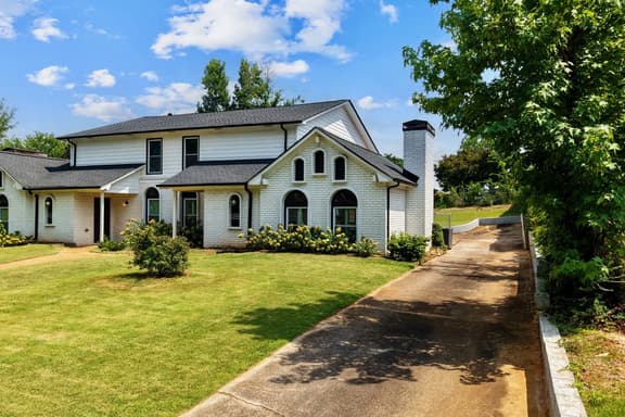 3 BR 2 BA Duplex near interstate - Imagen 1